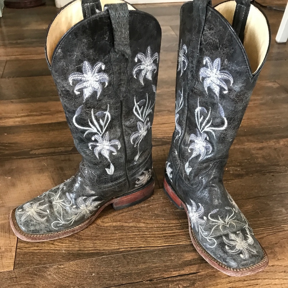 Ferinni Boots